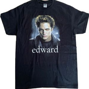 Vintage Twilight Edward Cullen Graphic T-
Shirt.